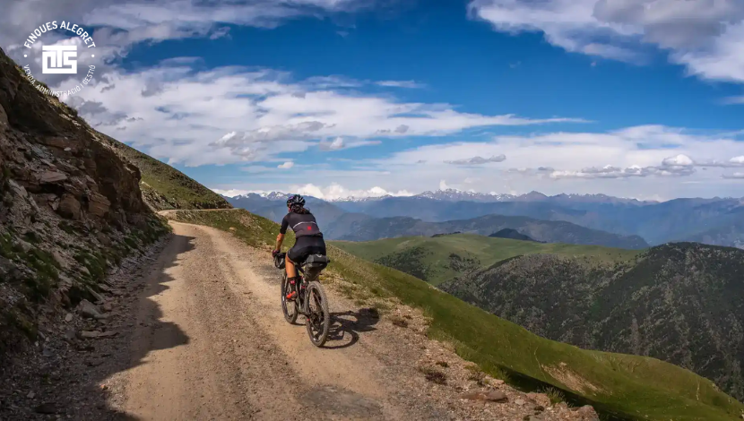 Rutas en BTT y ciclismo de campo_ pistas con vistas