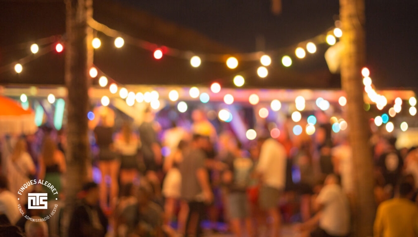 7) Eventos de verano y vida local: fiesta mayor y pequeñas programaciones